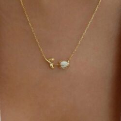 Marble flower necklace